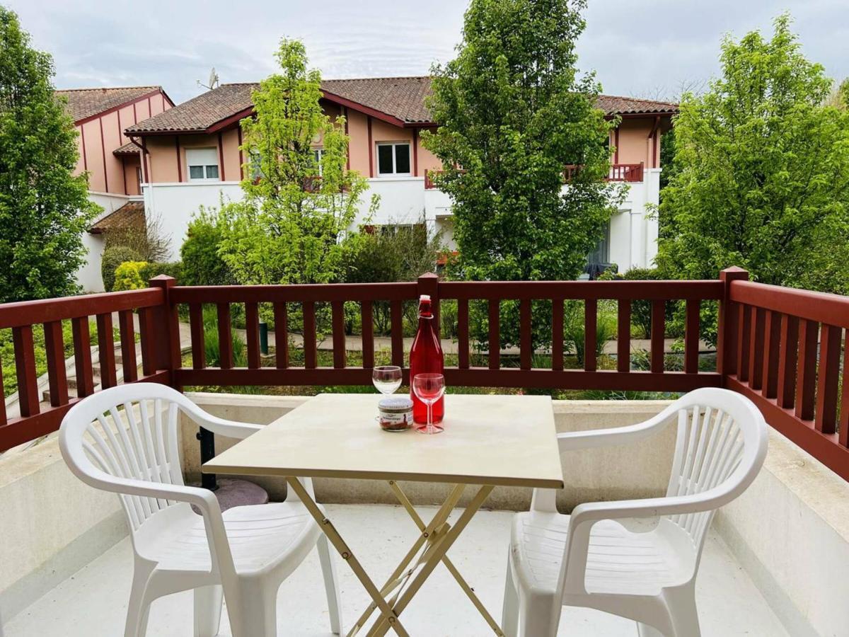 Appartement F2 A Cambo-Les-Bains Avec Piscine, Proche Thermes, Terrasse Et Parking - Fr-1-495-36 Bagian luar foto