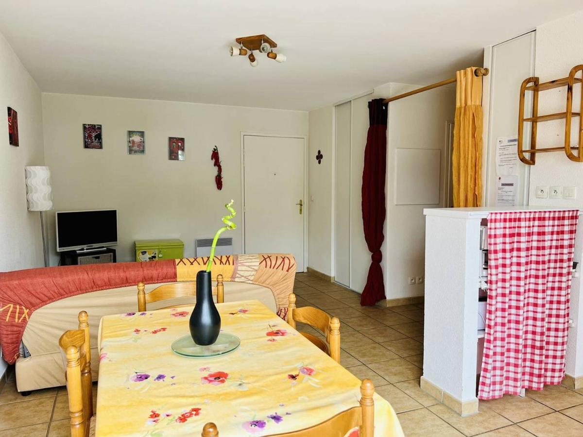 Appartement F2 A Cambo-Les-Bains Avec Piscine, Proche Thermes, Terrasse Et Parking - Fr-1-495-36 Bagian luar foto