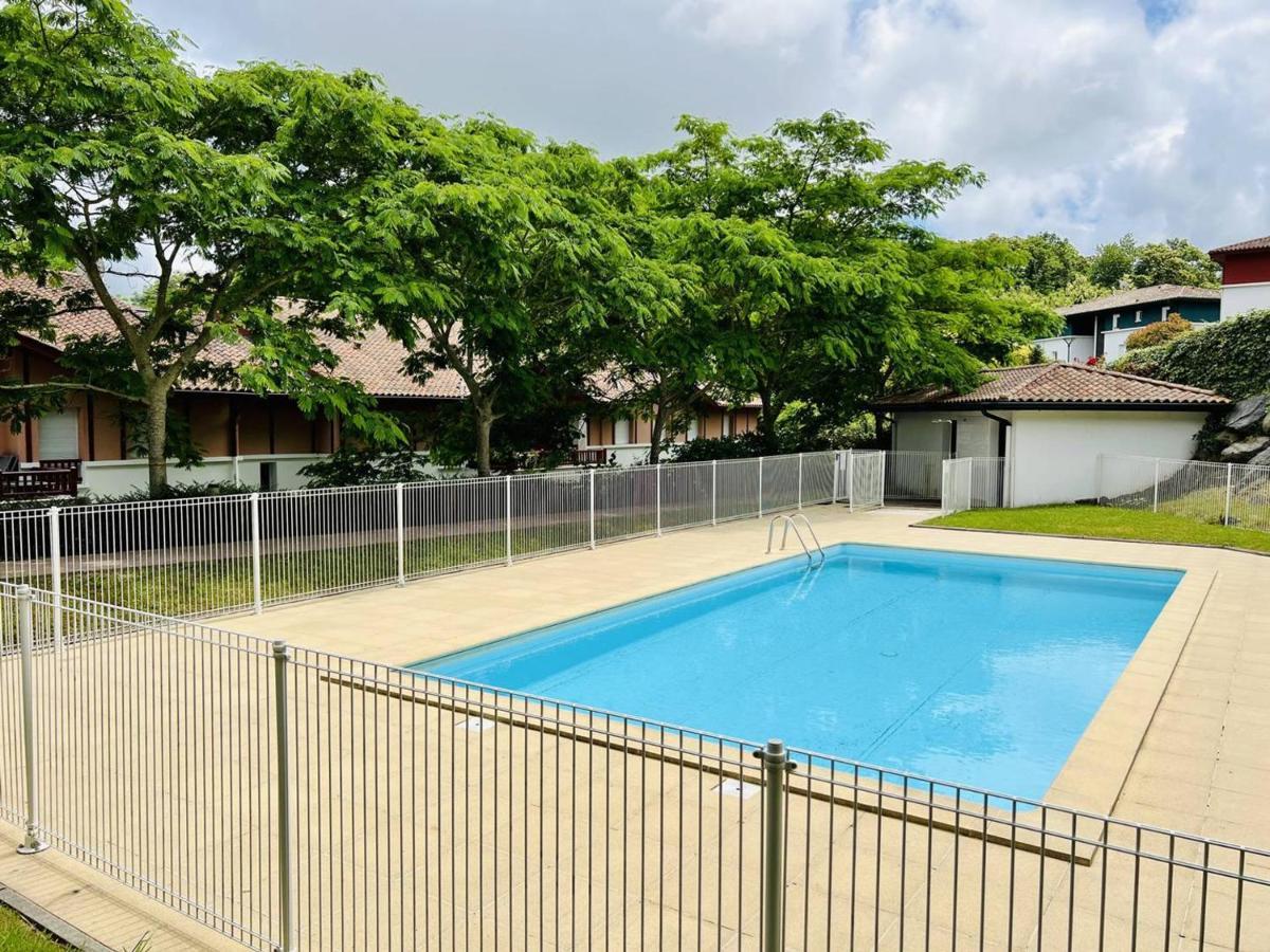 Appartement F2 A Cambo-Les-Bains Avec Piscine, Proche Thermes, Terrasse Et Parking - Fr-1-495-36 Bagian luar foto